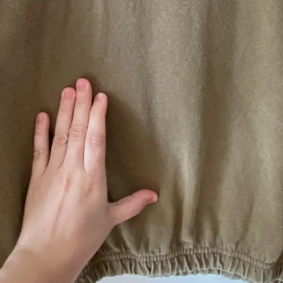 Le Bon Shoppe Daisy Top in Tobacco, size M/L (Discolored Spot) - Picture 4 of 6